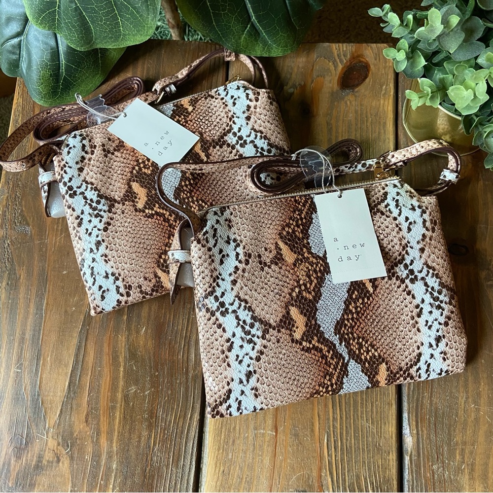 Snakeskin Convertible Crossbody Shoulder Purse 🤎🤍 - Picture 9 of 9